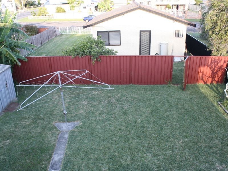 8 Tuggerah Parade, The Entrance NSW 2261