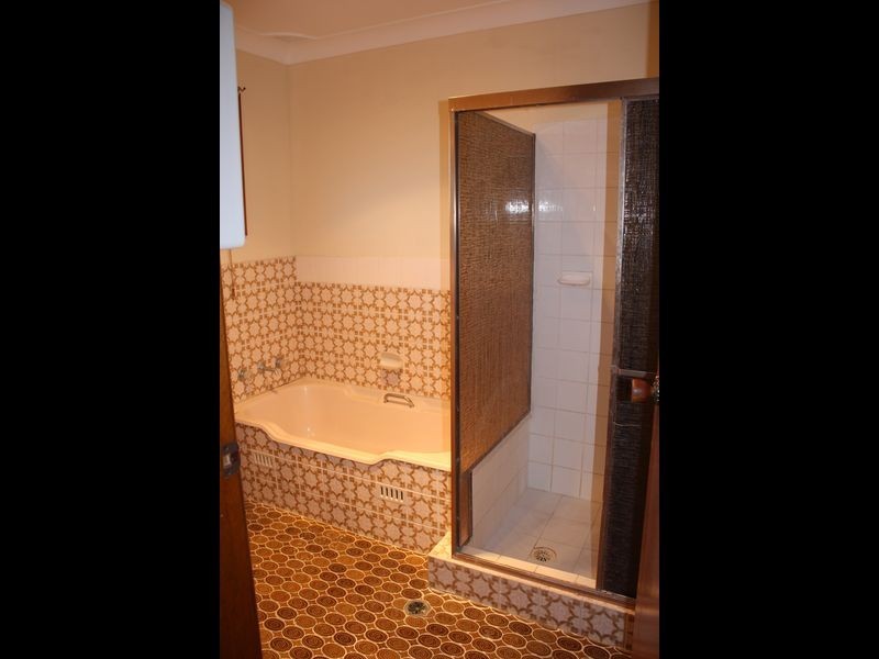 8 Tuggerah Parade, The Entrance NSW 2261