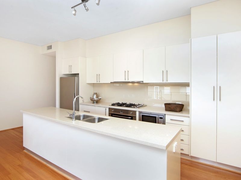 2/146 Ocean Parade, Blue Bay NSW 2261