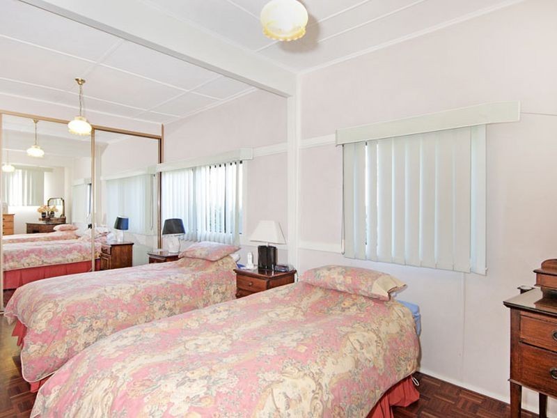 39 Lakeside Parade, The Entrance NSW 2261