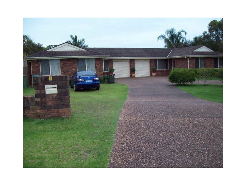 1/7 Augustus Place, Bateau Bay NSW 2261