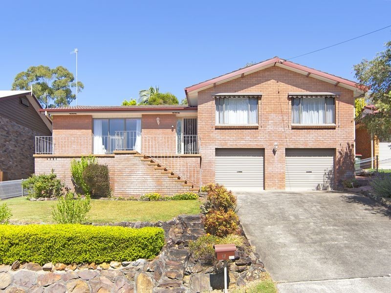 30 Henry Parkes Drive, Berkeley Vale NSW 2261