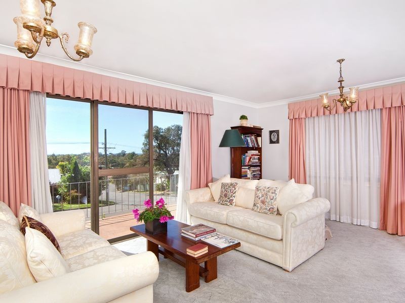 30 Henry Parkes Drive, Berkeley Vale NSW 2261