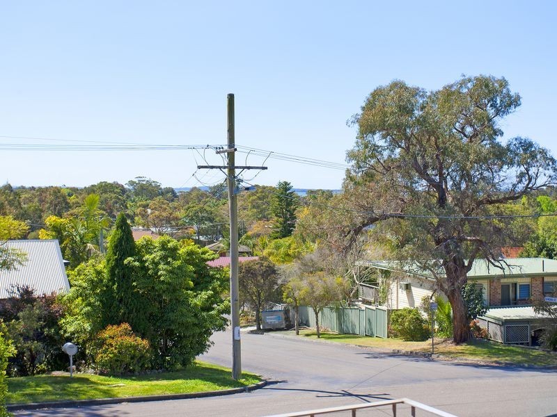 30 Henry Parkes Drive, Berkeley Vale NSW 2261