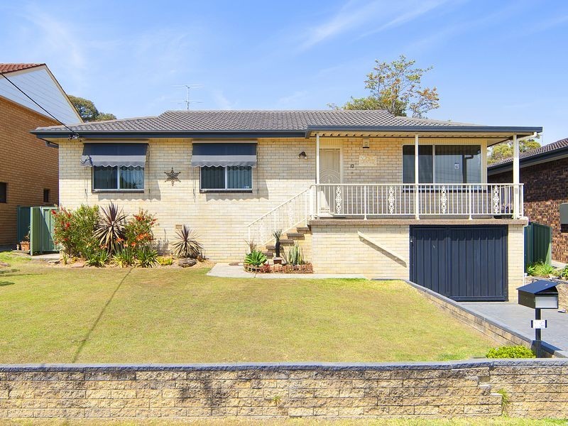 12 Patrick Street, Bateau Bay NSW 2261