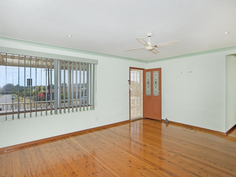 12 Patrick Street, Bateau Bay NSW 2261