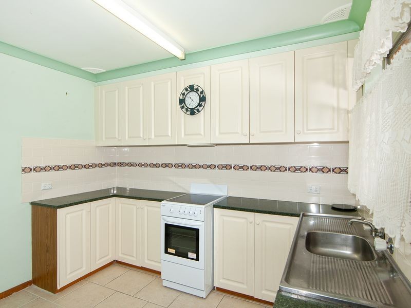 12 Patrick Street, Bateau Bay NSW 2261