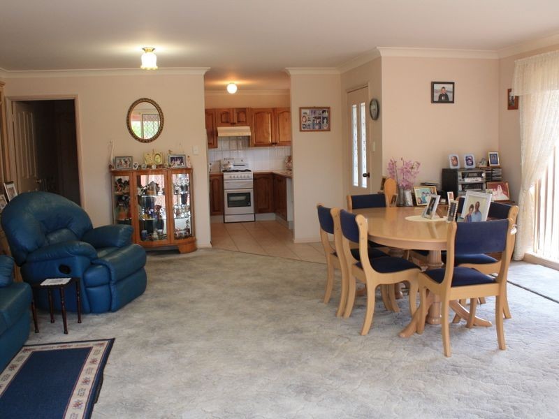 1 Friendship Close, Bateau Bay NSW 2261