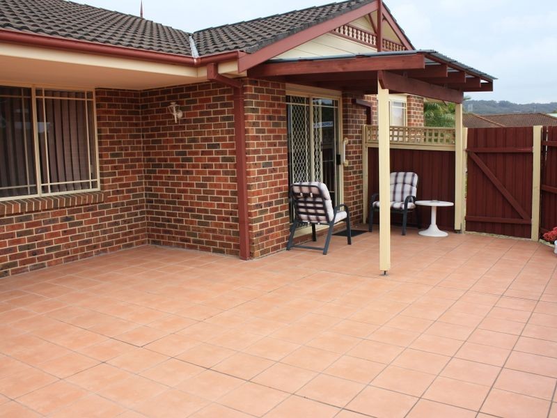 1 Friendship Close, Bateau Bay NSW 2261