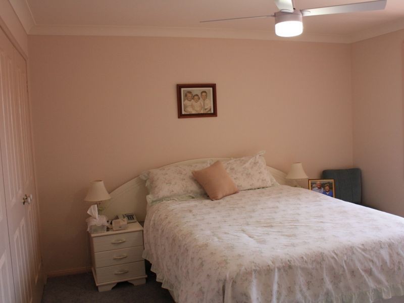 1 Friendship Close, Bateau Bay NSW 2261