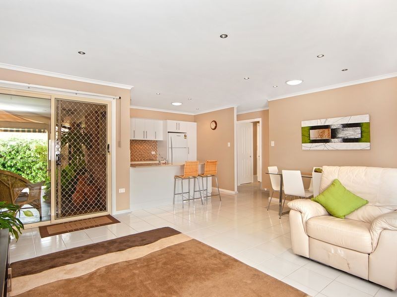 1/1 Charlotte Close, Bateau Bay NSW 2261