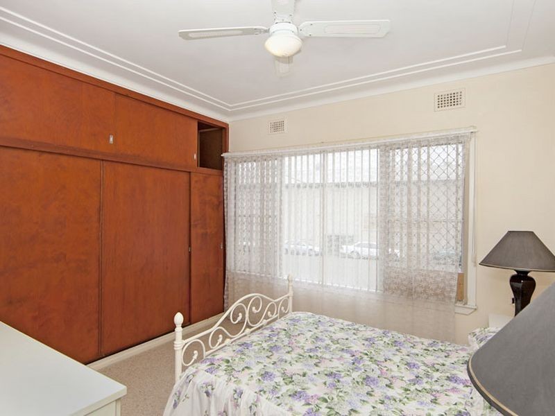 31 Warrigal Street, The Entrance NSW 2261