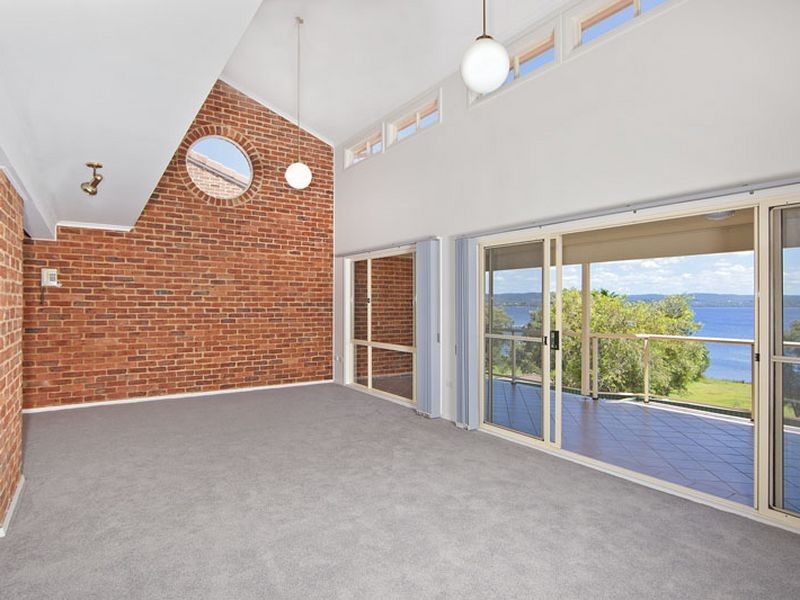 2/3 Gordon Road, Long Jetty NSW 2261