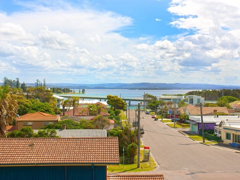21a Hargraves Street, The Entrance North NSW 2261