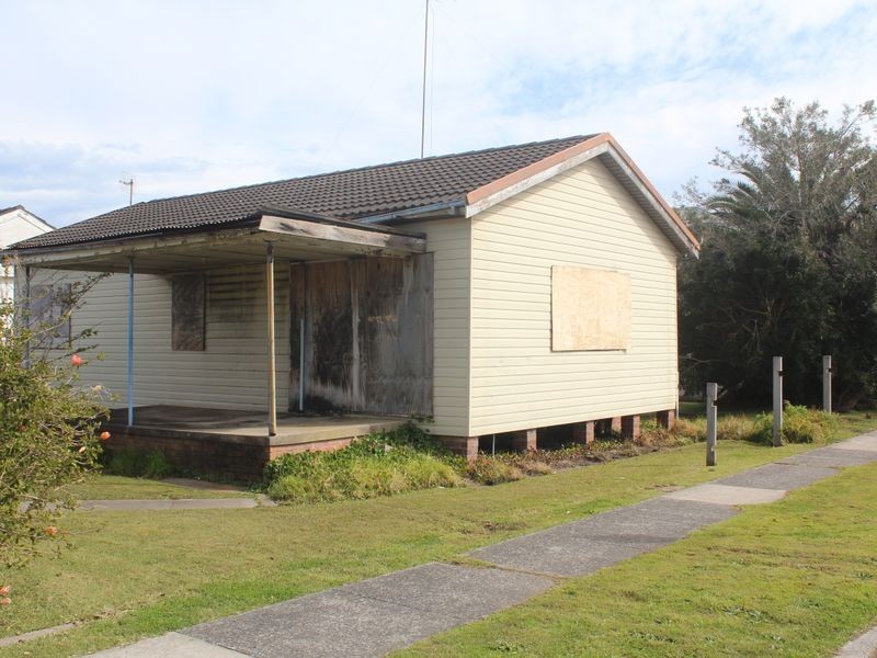 17 Oakland Avenue, The Entrance NSW 2261