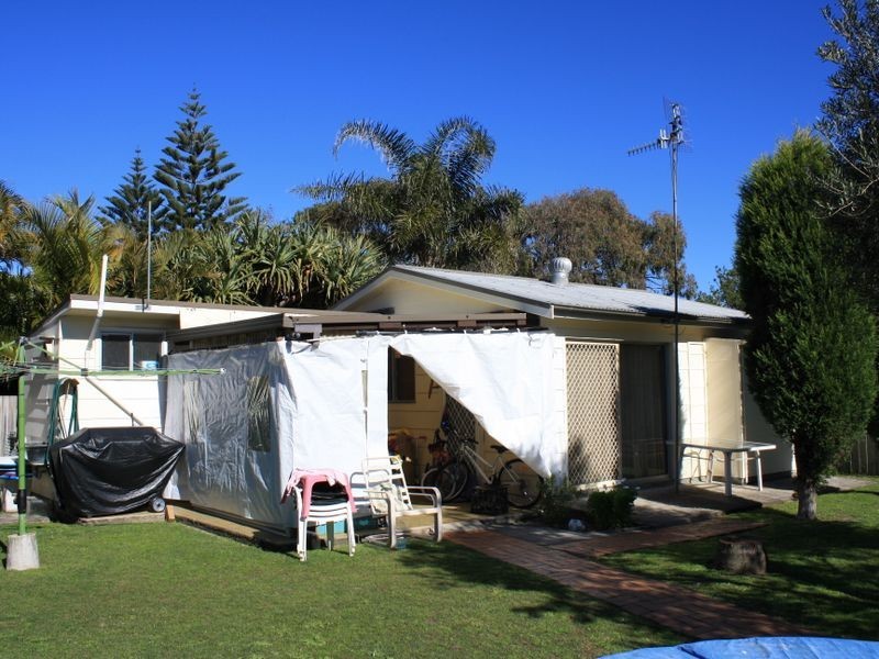 15 Coogee Avenue, The Entrance North NSW 2261