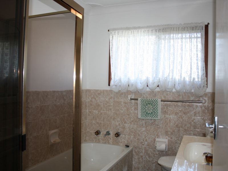 15 Coogee Avenue, The Entrance North NSW 2261