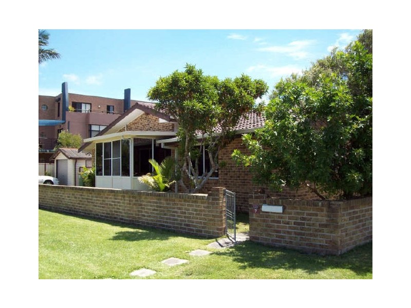 7 Manning Road, The Entrance NSW 2261