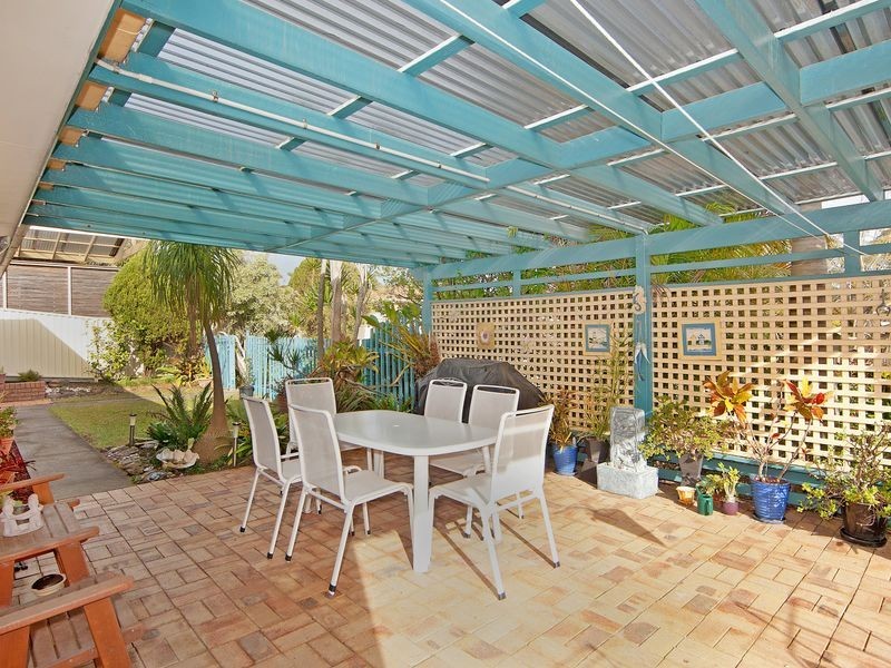 183 Cresthaven Avenue, Bateau Bay NSW 2261