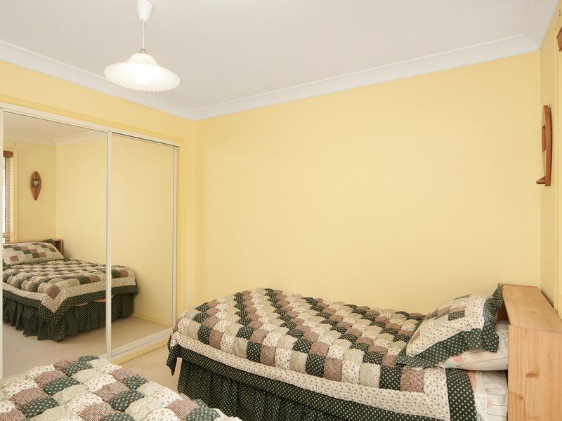 183 Cresthaven Avenue, Bateau Bay NSW 2261