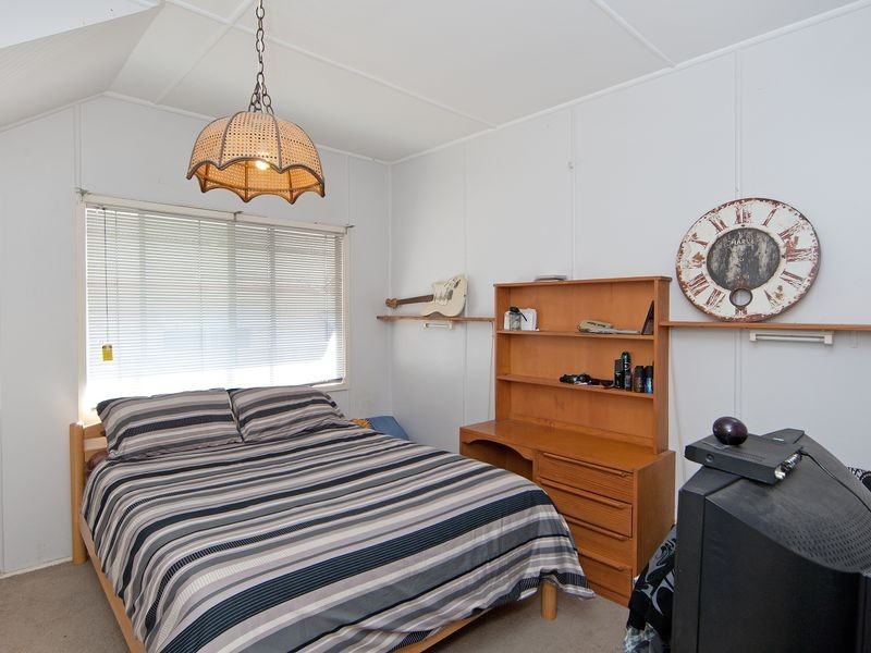 36 Thompson Street, Long Jetty NSW 2261