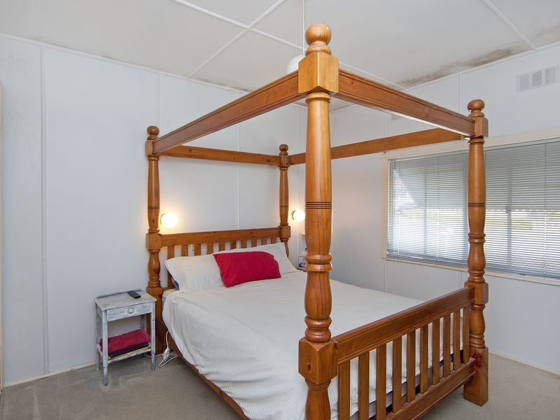 36 Thompson Street, Long Jetty NSW 2261