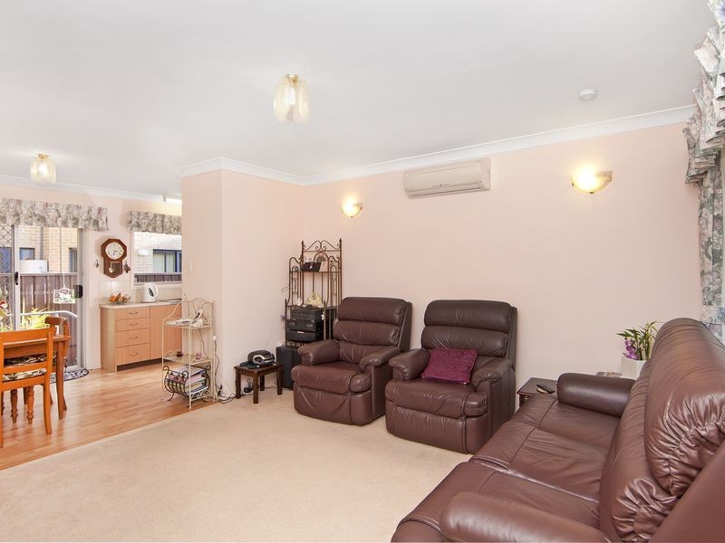 8/24-26 Oakland Avenue, The Entrance NSW 2261