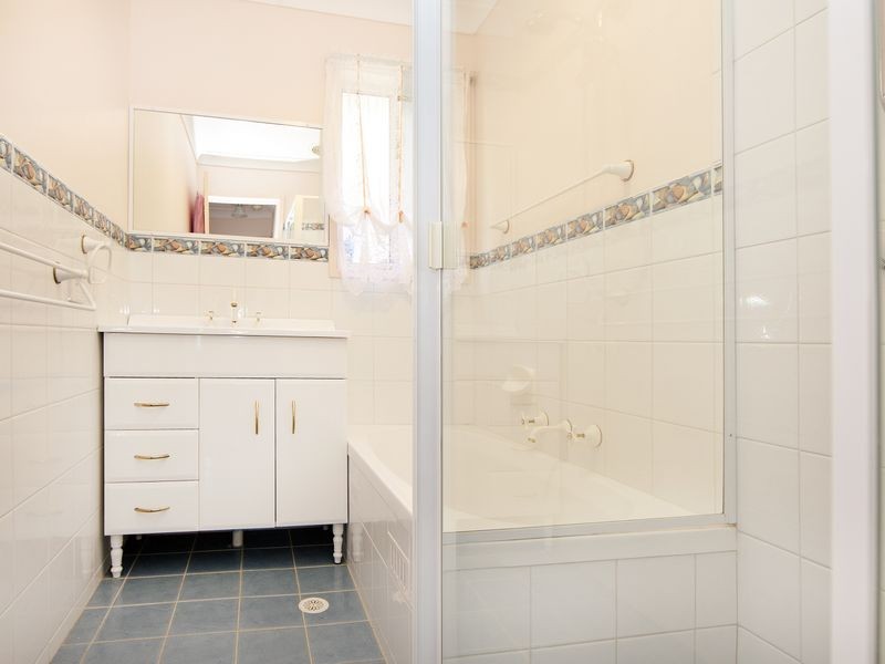 8/24-26 Oakland Avenue, The Entrance NSW 2261