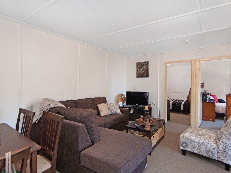 6 Yeddenba Avenue, Blue Bay NSW 2261