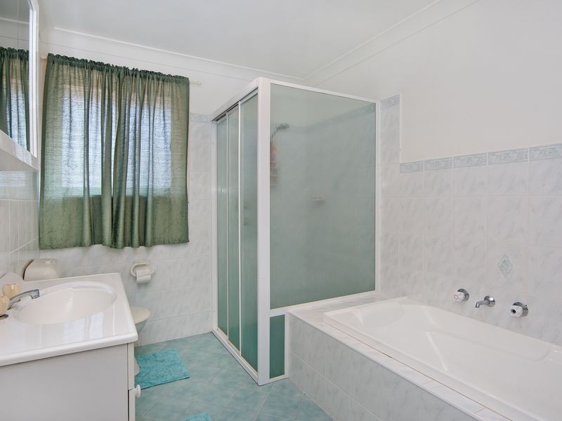 1 & 2 / 13 Bay Road, Toowoon Bay NSW 2261