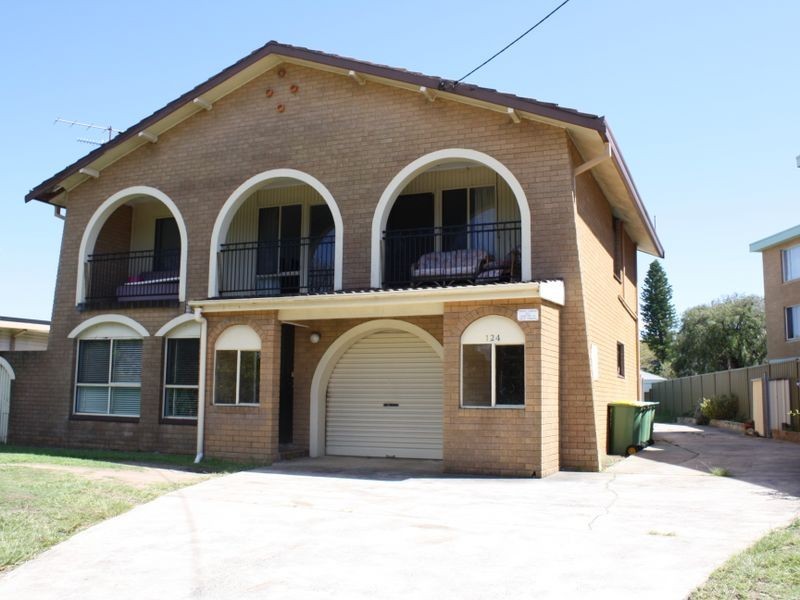 124 Swadling Street, Toowoon Bay NSW 2261