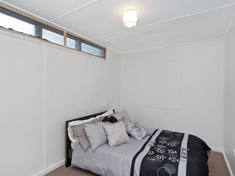 6 Yeddenba Avenue, Blue Bay NSW 2261