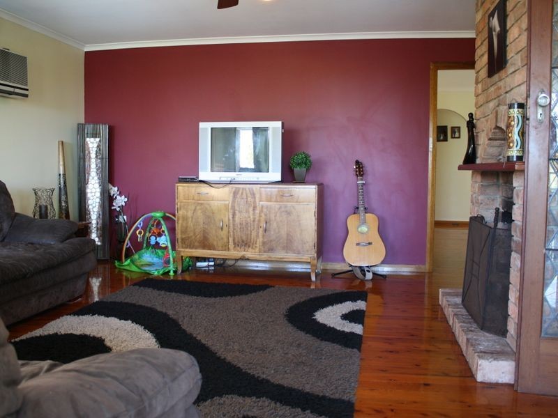 17 Clarence Street, Lake Munmorah NSW 2259