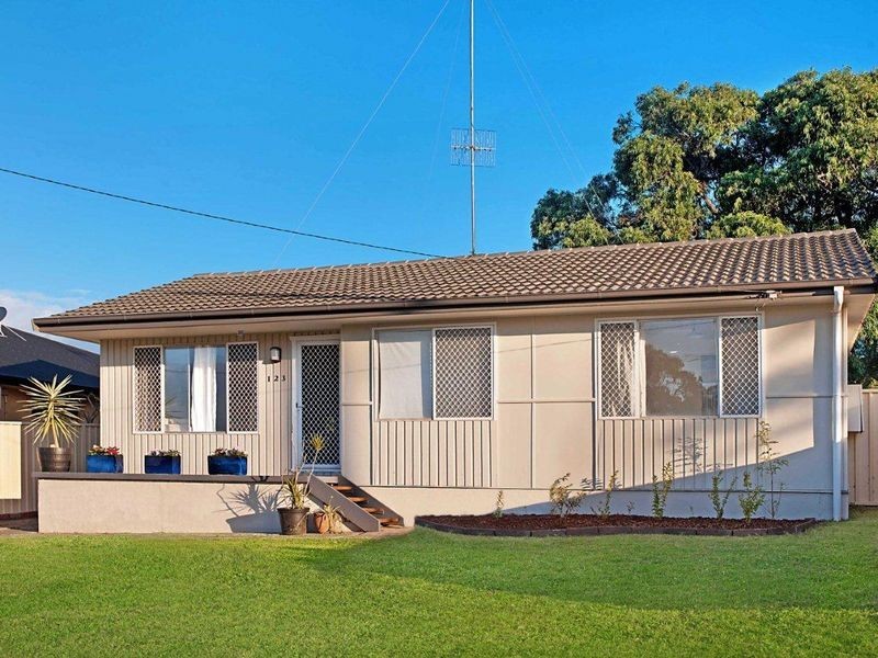 123 Eastern Road, Bateau Bay NSW 2261