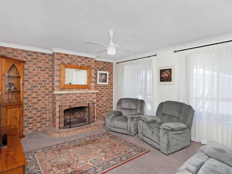 3 Ferndell Way, Berkeley Vale NSW 2261