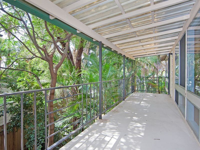 4 Garland Avenue, Killarney Vale NSW 2261