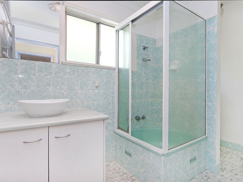 4 Garland Avenue, Killarney Vale NSW 2261