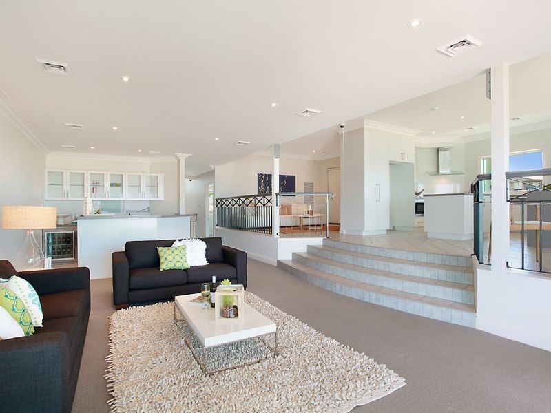 2 Werrina Parade, Blue Bay NSW 2261