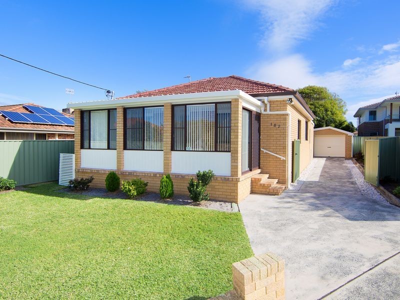 187 Bay Road, Toowoon Bay NSW 2261