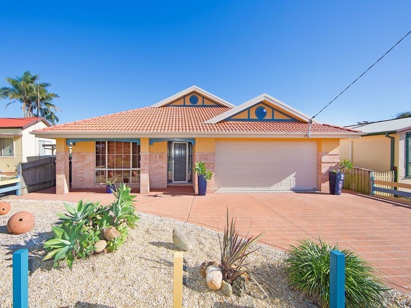 11 Gilbert Street, Long Jetty NSW 2261