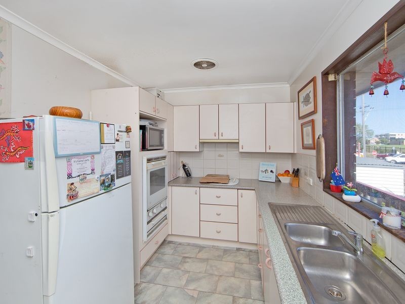 12 Campbell Avenue, The Entrance NSW 2261