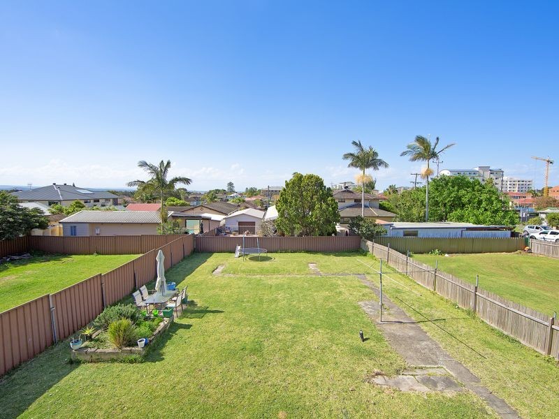 12 Campbell Avenue, The Entrance NSW 2261
