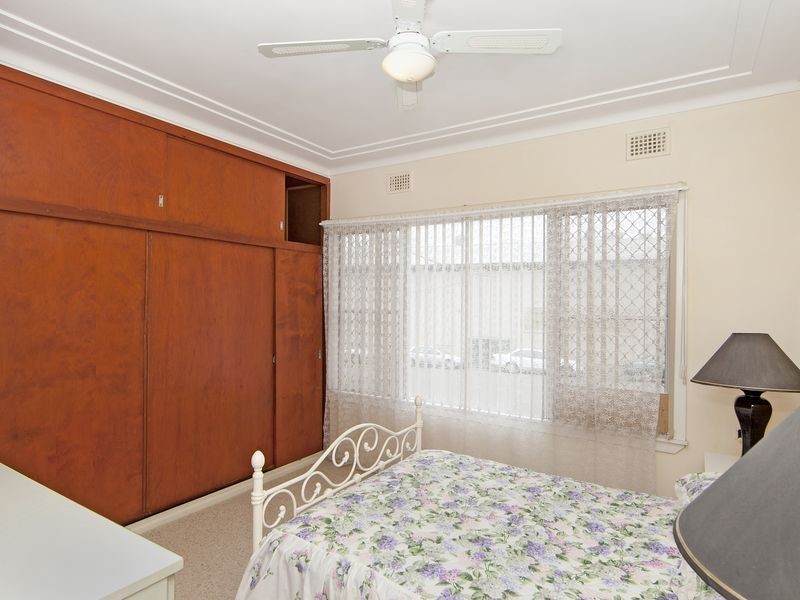 31 Warrigal Street, The Entrance NSW 2261