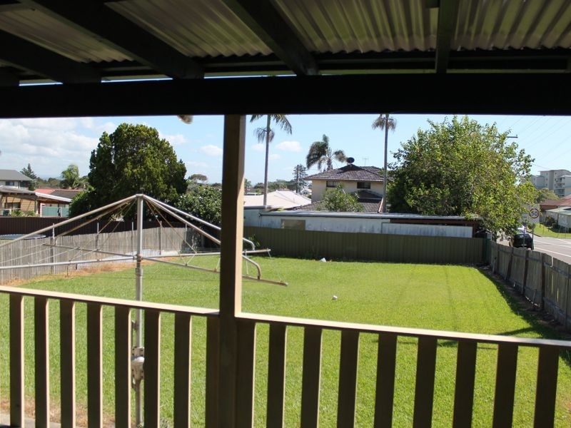 14 Campbell Avenue, The Entrance NSW 2261