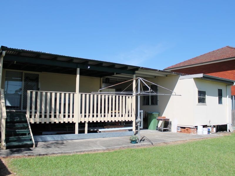 14 Campbell Avenue, The Entrance NSW 2261