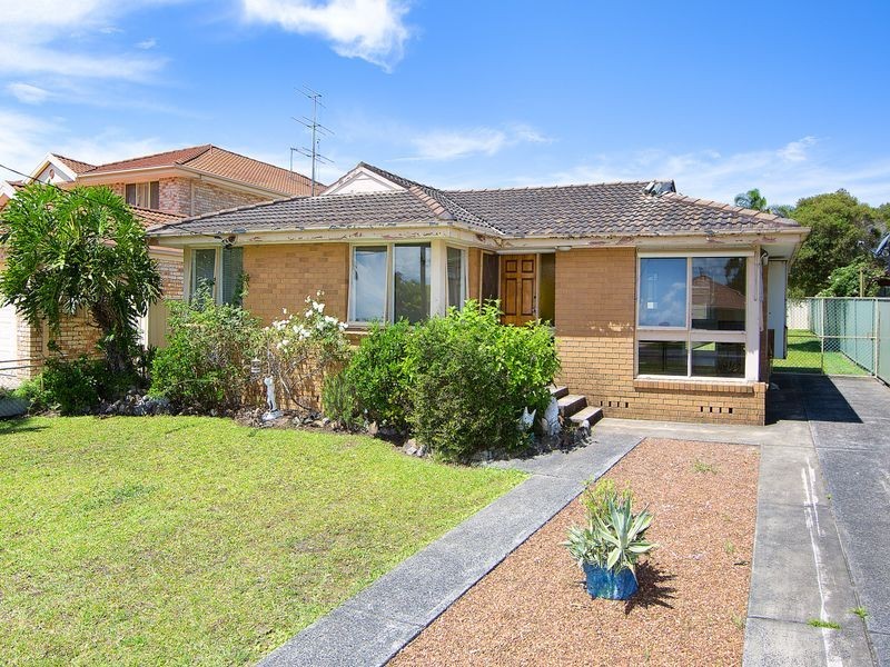22 Hume Boulevard, Killarney Vale NSW 2261