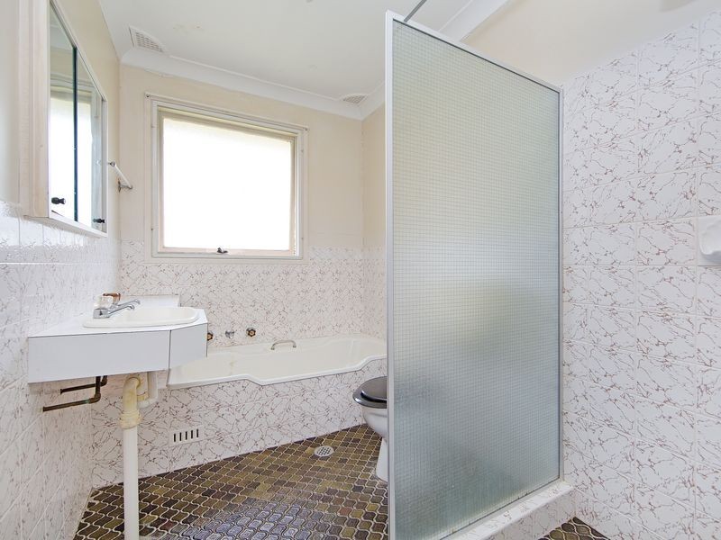 22 Hume Boulevard, Killarney Vale NSW 2261
