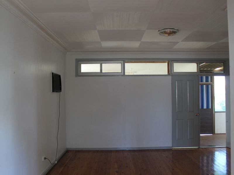 37 Athol Street, Toukley NSW 2263