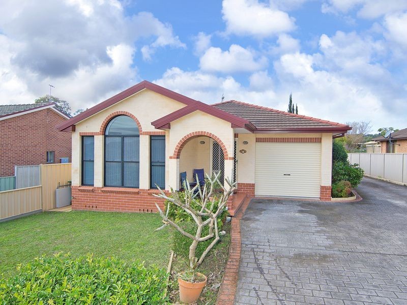 24A Germaine Avenue, Bateau Bay NSW 2261