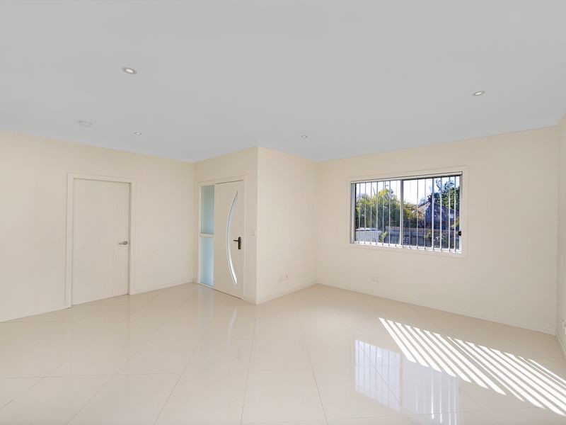 2/23A Mawson Drive, Killarney Vale NSW 2261